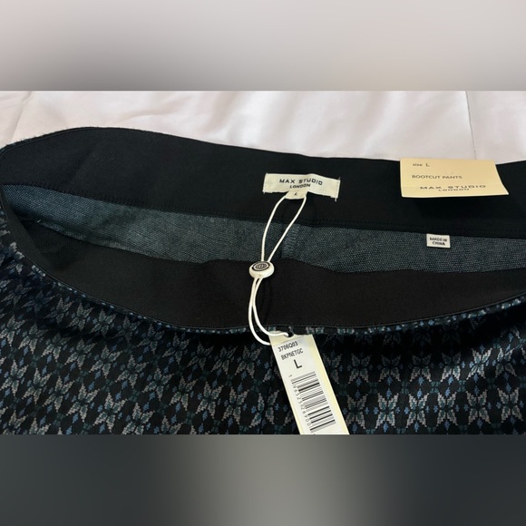 Women's Printed Ponte Bootleg Pant - Picture 2 of 10